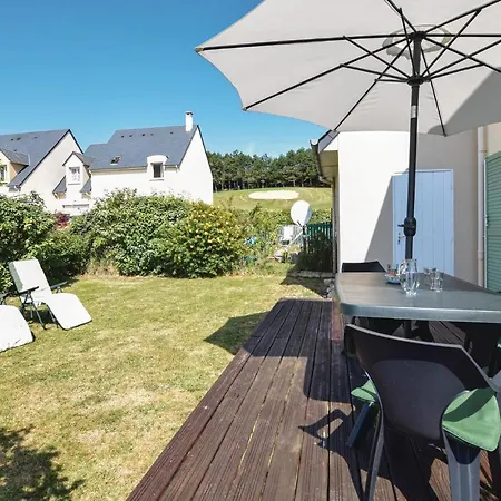 4 Bedroom Cozy Home In Port-En-Bessin-Huppain Exterior photo