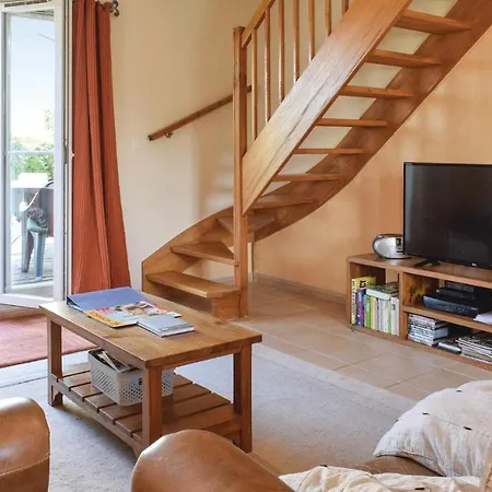 4 Bedroom Cozy Home In Port-En-Bessin-Huppain Exterior photo