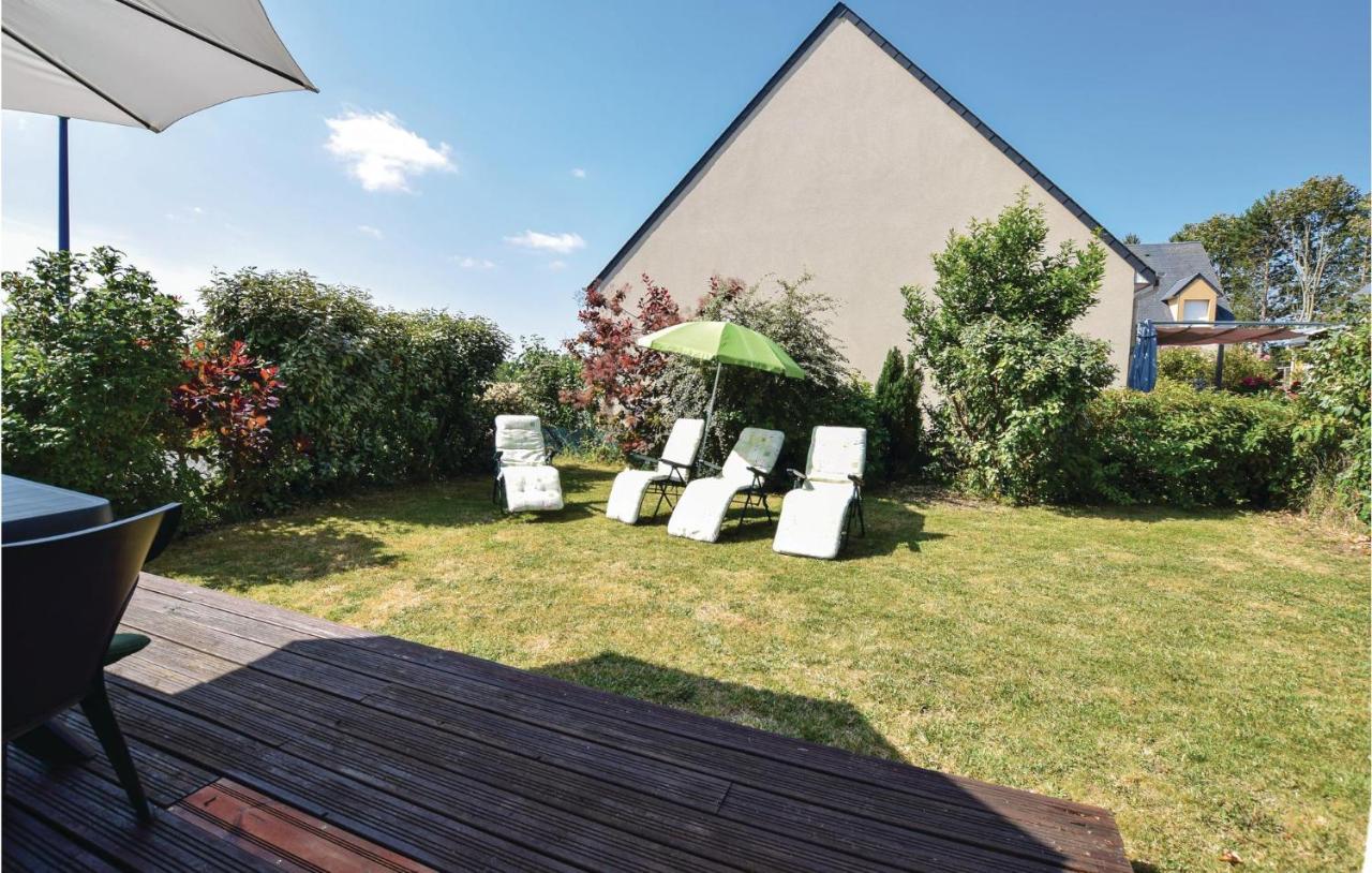 4 Bedroom Cozy In Port-en-bessin-huppain *