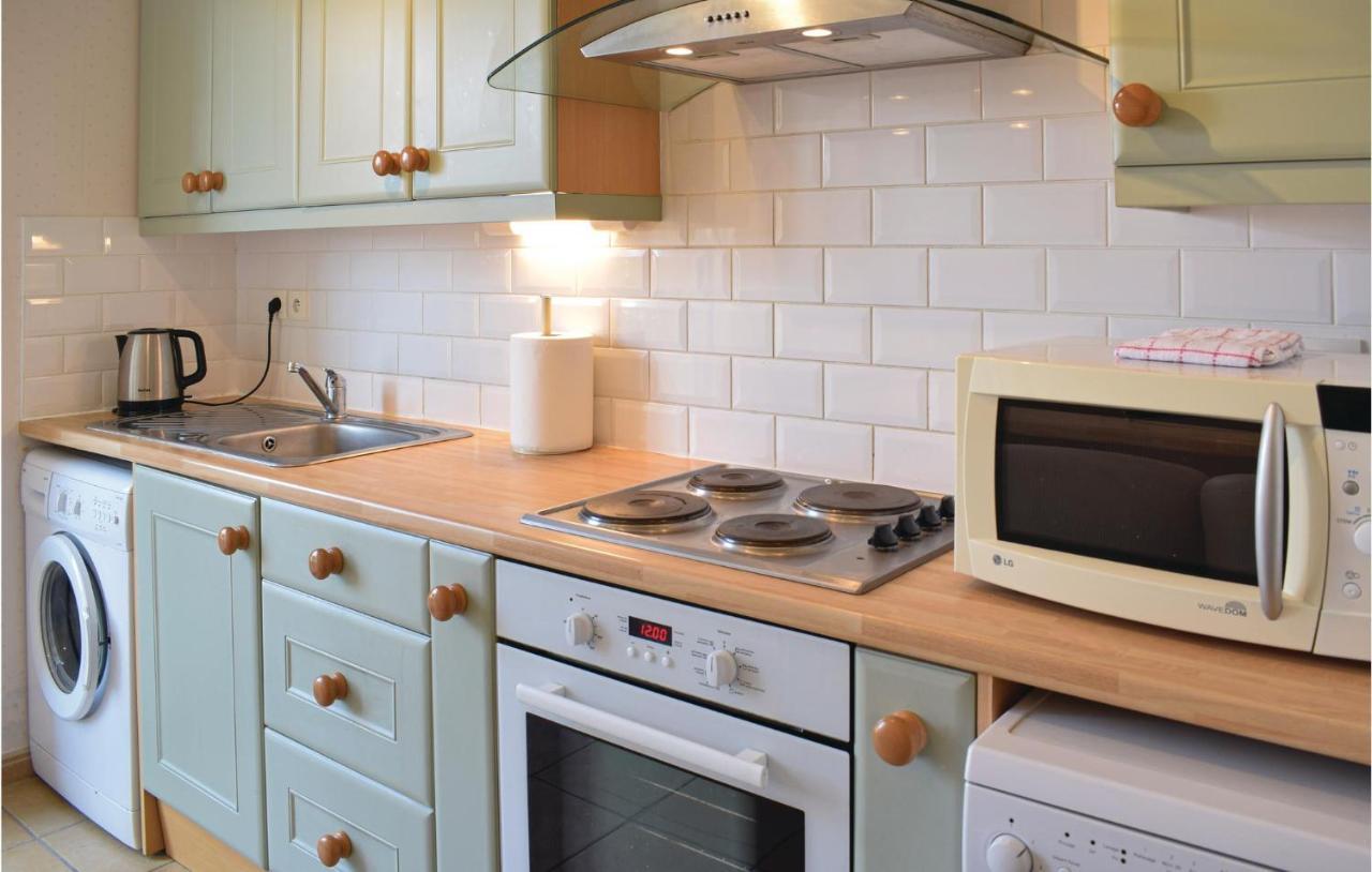 4 Bedroom Cozy In Port-en-bessin-huppain Huppain