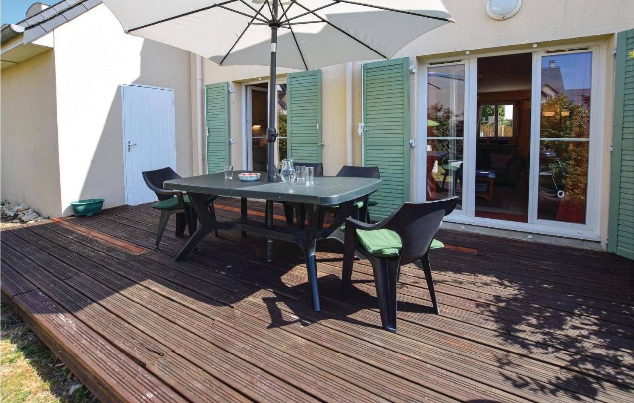 Holiday home 4 Bedroom Cozy In Port-en-bessin-huppain