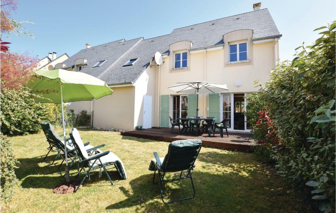 Holiday home 4 Bedroom Cozy In Port-en-bessin-huppain